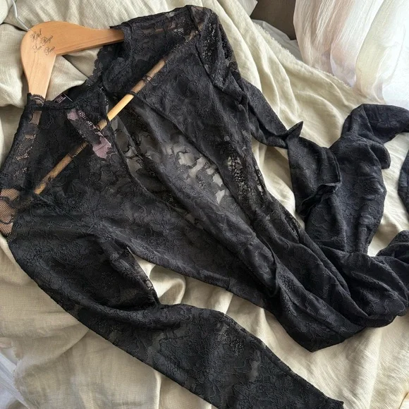NWT Victoria’s Secret full body long sleeve black lace catsuit leotard one piece - Picture 2 of 6